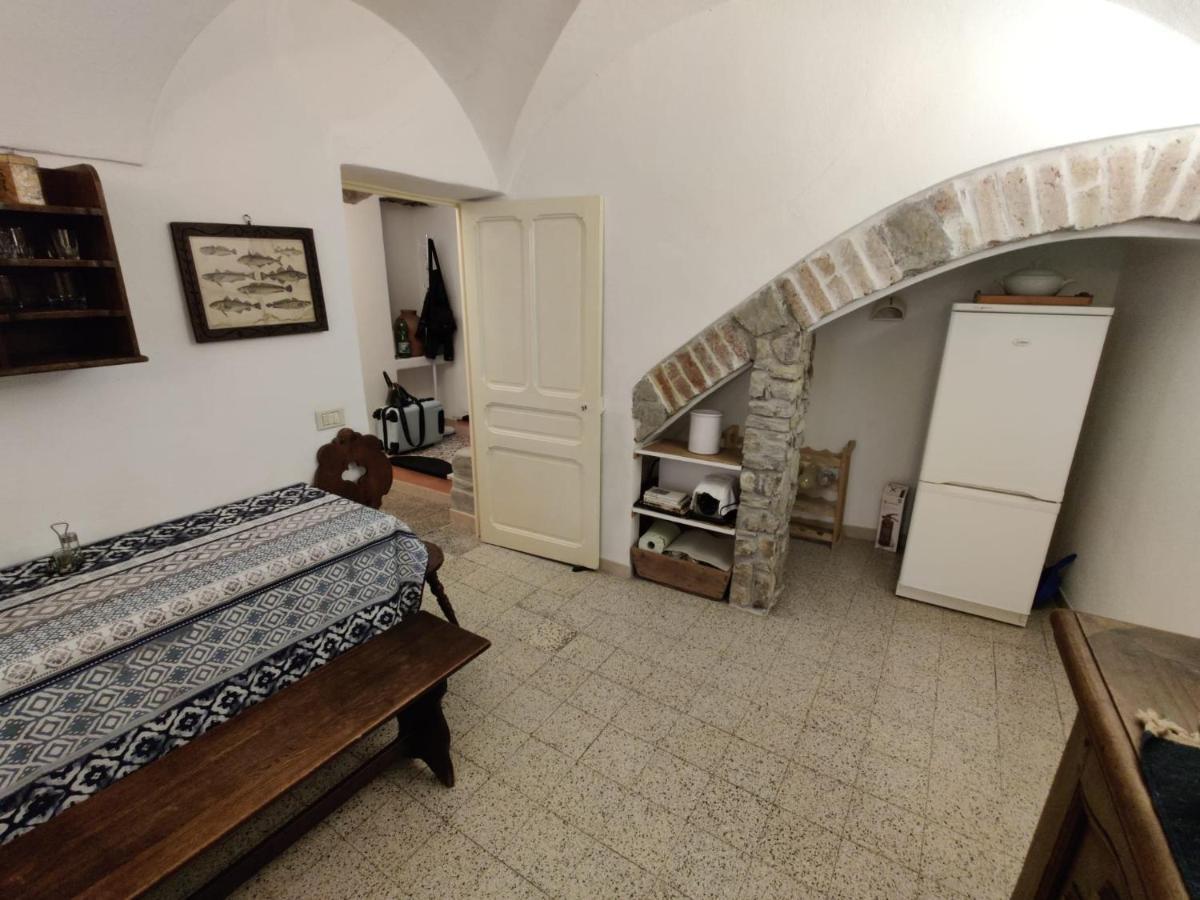 Casa Del Gufo Appartement Perinaldo Buitenkant foto